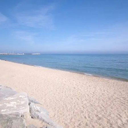 Sun & Beach Barcelona בית נופש